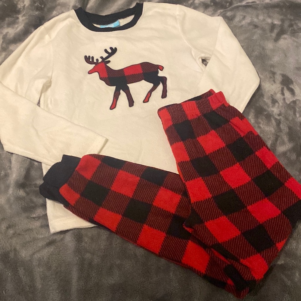 Buffalo plaid fleece pjs with deer size 8